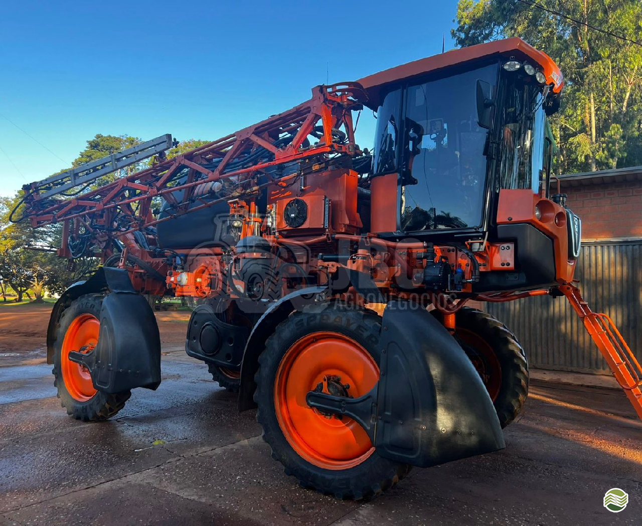 PULVERIZADOR JACTO UNIPORT 2530 Tração 4x4 JBC Agronegócios SINOP MATO GROSSO MT